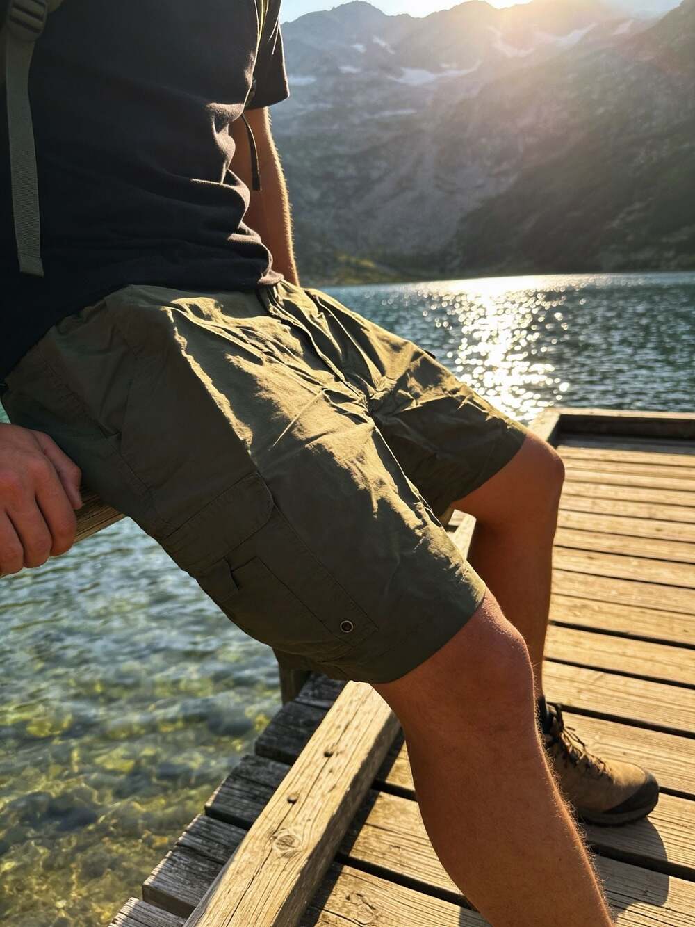 Reel Legends Performance Outfitters Men's Olive Green Cargo Hiking Shorts Size 2